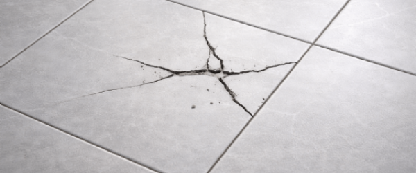 磁磚爆裂如何處理？成因分析、修補技巧與預防重點整理